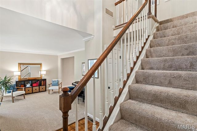 811 Weatherwood, Manchester, MO 63021