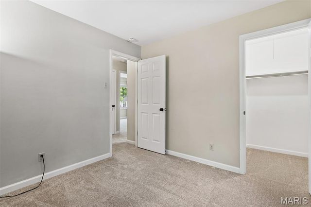 811 Weatherwood, Manchester, MO 63021