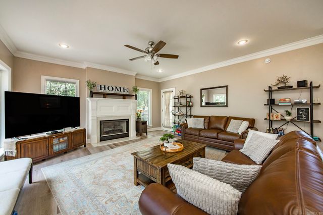 2 Richland Hills Dr, Conway, AR 72034