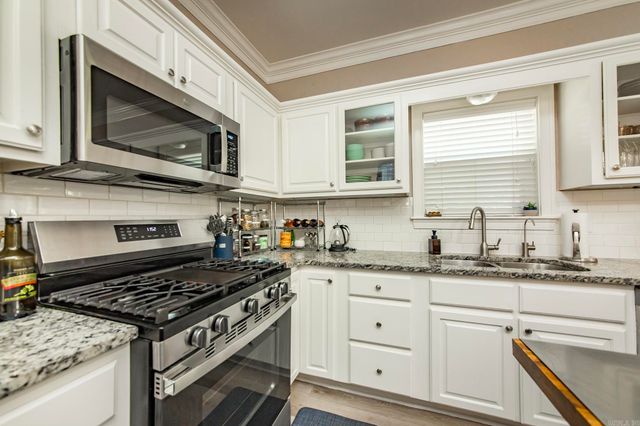 2 Richland Hills Dr, Conway, AR 72034