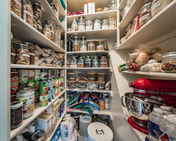 2 Richland Hills Dr, Conway, AR 72034
