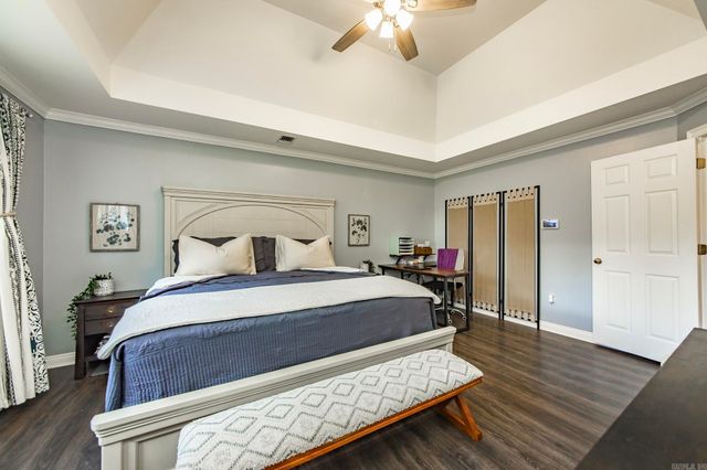 2 Richland Hills Dr, Conway, AR 72034
