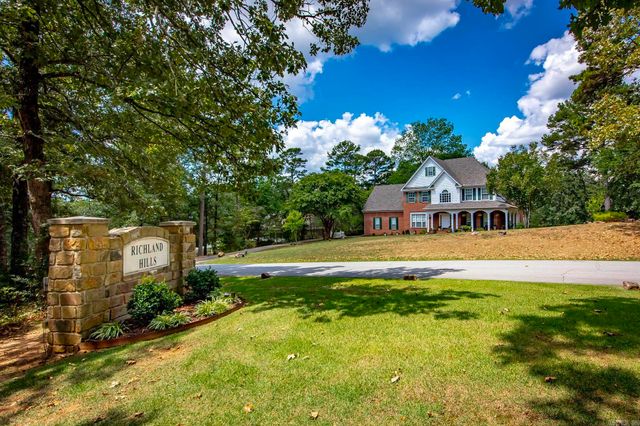 2 Richland Hills Dr, Conway, AR 72034