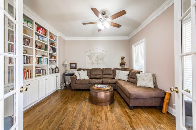 2 Richland Hills Dr, Conway, AR 72034
