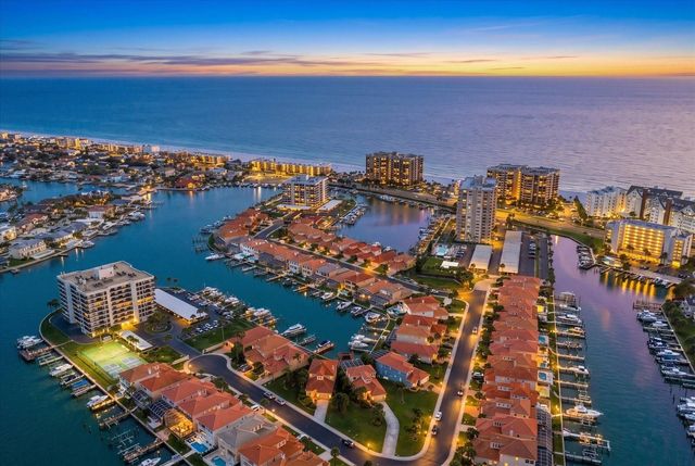 1620 SAND KEY ESTATES COURT, Clearwater Beach, FL 33767