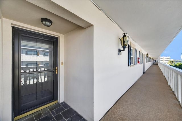 131 BLUFF VIEW DRIVE 403, Belleair Bluffs, FL 33770