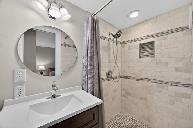 131 BLUFF VIEW DRIVE 403, Belleair Bluffs, FL 33770