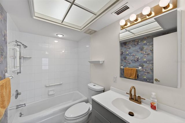 131 BLUFF VIEW DRIVE 403, Belleair Bluffs, FL 33770