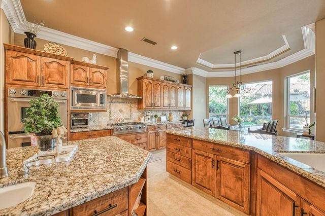 2222 E Hogan Avenue, Fresno, CA 93730