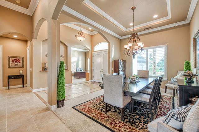 2222 E Hogan Avenue, Fresno, CA 93730