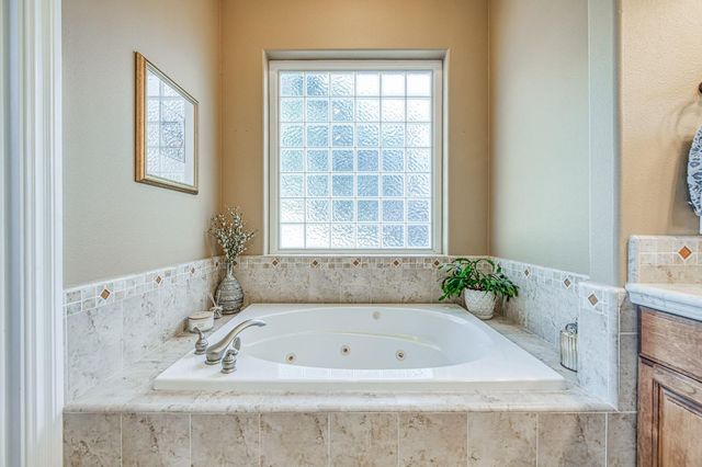 2222 E Hogan Avenue, Fresno, CA 93730