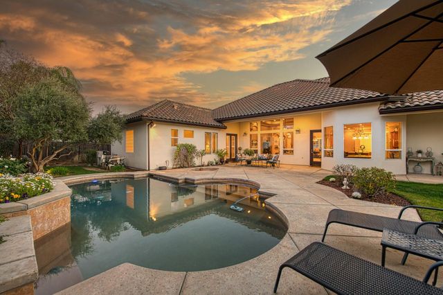 2222 E Hogan Avenue, Fresno, CA 93730