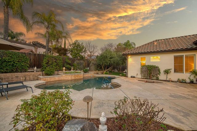 2222 E Hogan Avenue, Fresno, CA 93730