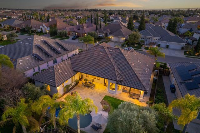 2222 E Hogan Avenue, Fresno, CA 93730