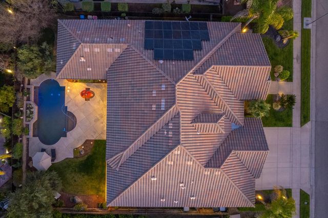 2222 E Hogan Avenue, Fresno, CA 93730