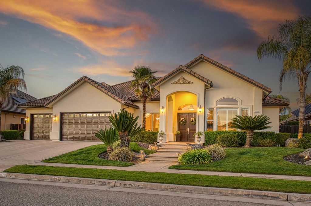 2222 E Hogan Avenue, Fresno, CA 93730