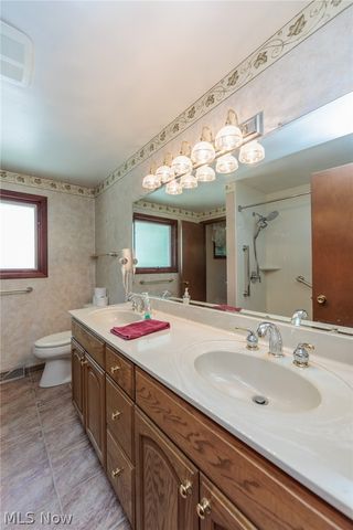 2207 Jacqueline Drive, Parma, OH 44134