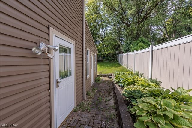 2207 Jacqueline Drive, Parma, OH 44134
