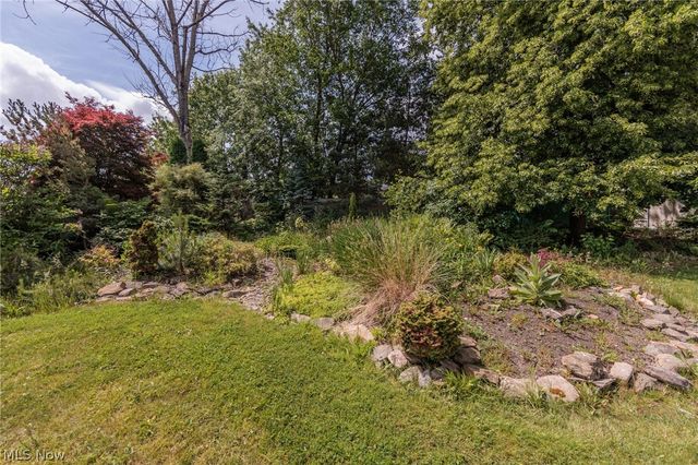 2207 Jacqueline Drive, Parma, OH 44134