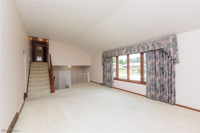 2207 Jacqueline Drive, Parma, OH 44134