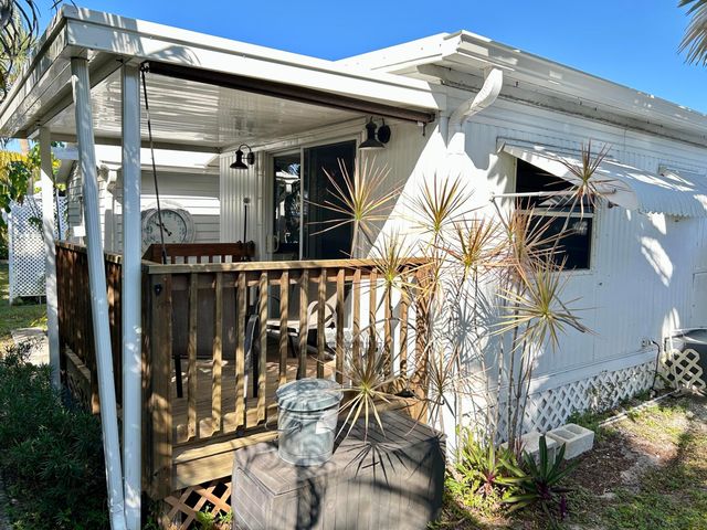 425 Bougainvilla Drive, Deerfield Beach, FL 33442