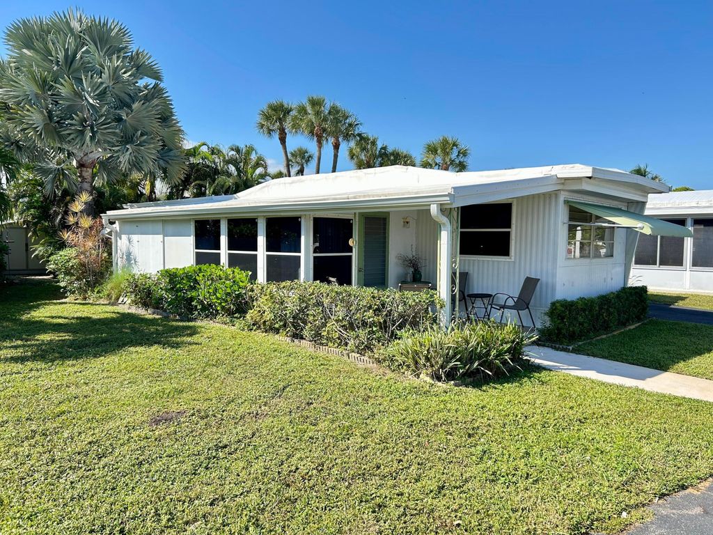 425 Bougainvilla Drive, Deerfield Beach, FL 33442