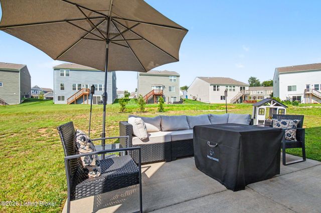3857 Scarlet Oak Ln, La Grange, KY 40031