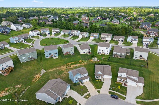 3857 Scarlet Oak Ln, La Grange, KY 40031