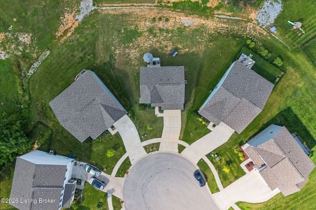 3857 Scarlet Oak Ln, La Grange, KY 40031