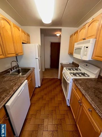 873 Main Street 3A, Hackensack, NJ 07601