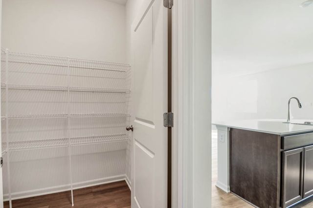 14937 S Parkview Drive, Plainfield, IL 60544