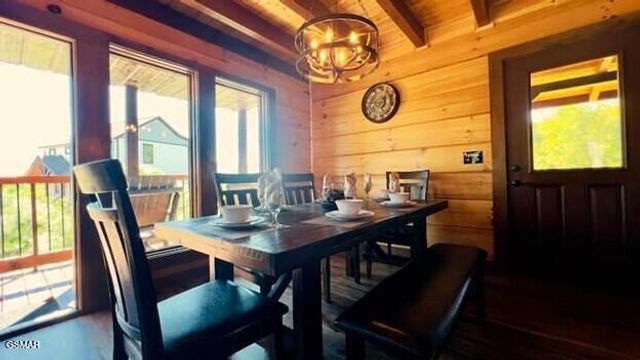 710 Village Loop Road, Gatlinburg, TN 37738