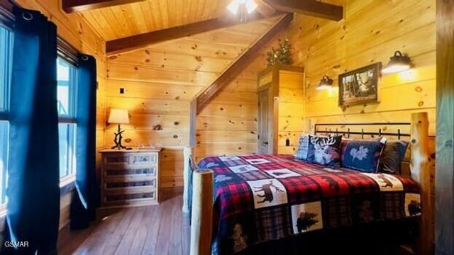 710 Village Loop Road, Gatlinburg, TN 37738