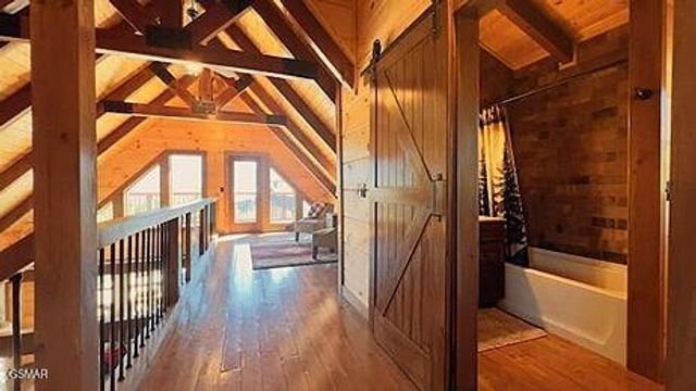 710 Village Loop Road, Gatlinburg, TN 37738