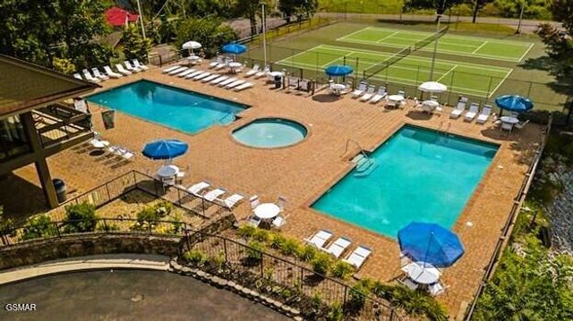 710 Village Loop Road, Gatlinburg, TN 37738