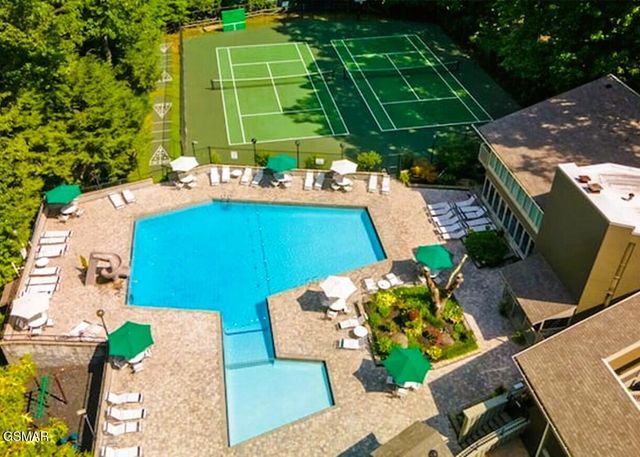 710 Village Loop Road, Gatlinburg, TN 37738