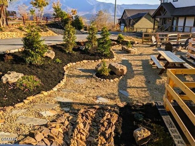 710 Village Loop Road, Gatlinburg, TN 37738