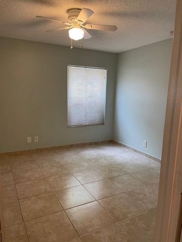 8 Crossings Circle A, Boynton Beach, FL 33435