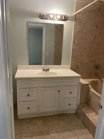 8 Crossings Circle A, Boynton Beach, FL 33435