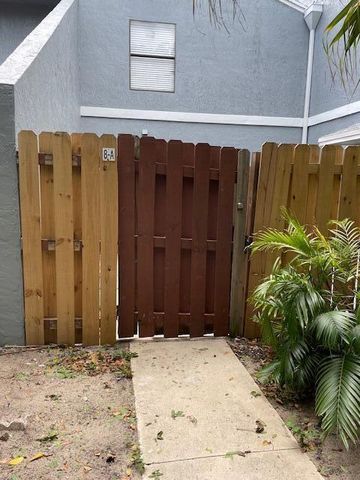 8 Crossings Circle A, Boynton Beach, FL 33435