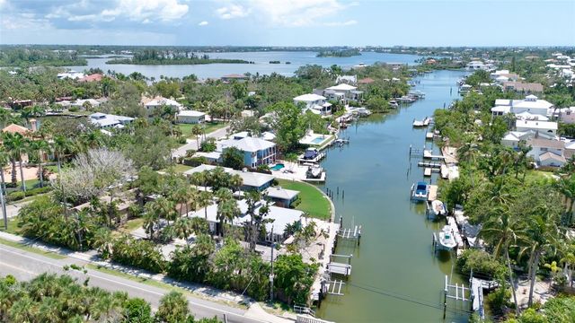 428 SIESTA DRIVE, Sarasota, FL 34242