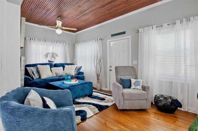 428 SIESTA DRIVE, Sarasota, FL 34242