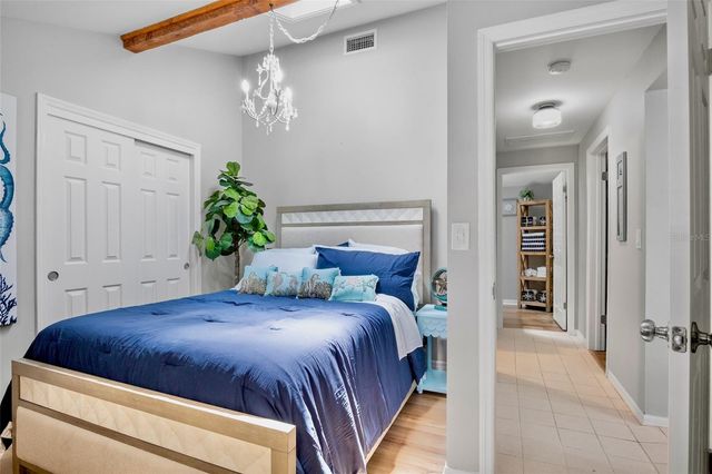 428 SIESTA DRIVE, Sarasota, FL 34242