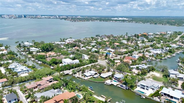 428 SIESTA DRIVE, Sarasota, FL 34242