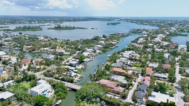 428 SIESTA DRIVE, Sarasota, FL 34242