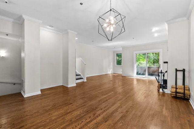 1716 E 54TH Street F, Chicago, IL 60615