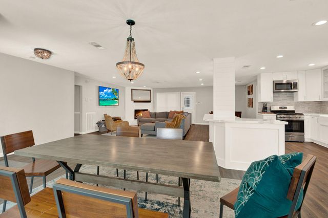 9710 Bob White Drive, Houston, TX 77096