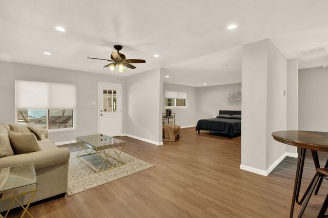 9710 Bob White Drive, Houston, TX 77096