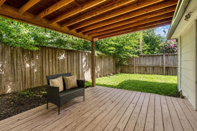 9710 Bob White Drive, Houston, TX 77096