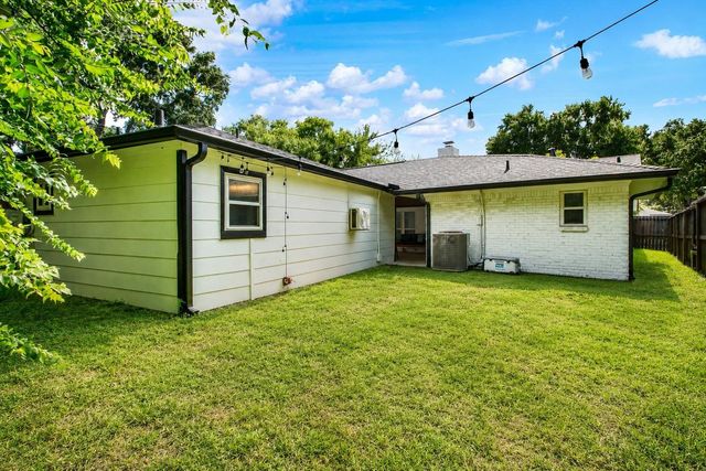 9710 Bob White Drive, Houston, TX 77096